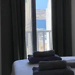 Industrial Cozy In Bugibba, Prime Location Apartment