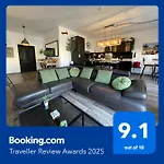 Apartment Industrial Cozy In Bugibba, Prime Location St. Paul's Bay