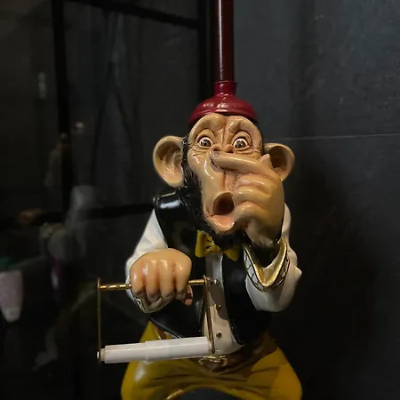 Industrial Cozy In Bugibba, Prime Location شقة *