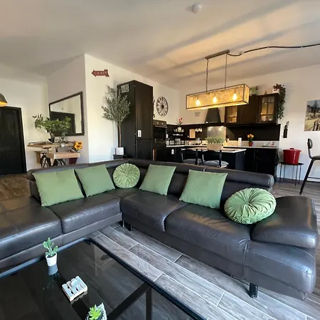 Lägenhet Industrial Charm Apt, Prime Location *