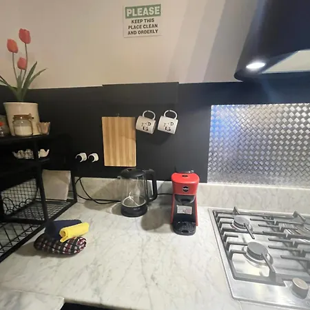 Industrial Cozy In Bugibba, Prime Location شقة خليج سانت بول