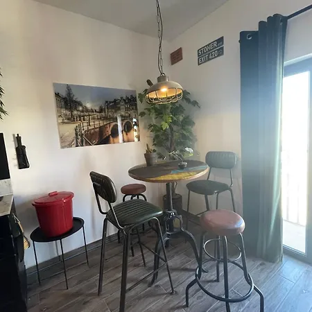 Apartment Industrial Cozy In Bugibba, Prime Location *