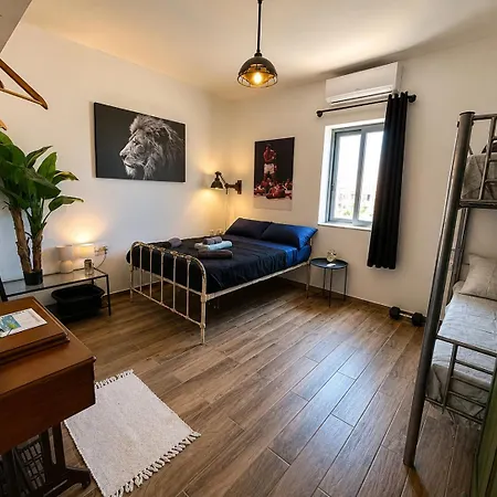 Apartment Industrial Cozy In Bugibba, Prime Location *