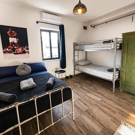 Apartment Industrial Cozy In Bugibba, Prime Location *