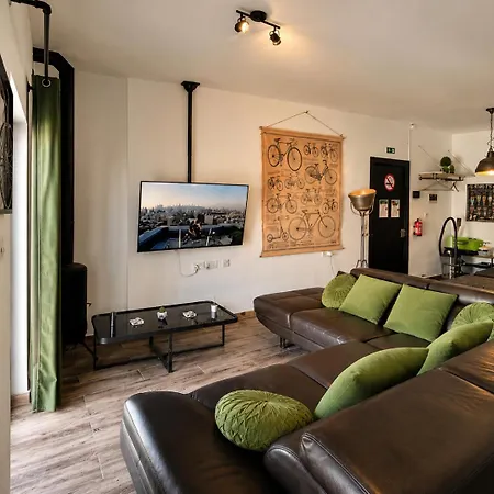 Industrial Cozy In Bugibba, Prime Location St. Paul's Bay