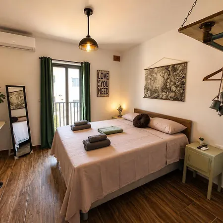 Industrial Cozy In Bugibba, Prime Location * St. Paul's Bay