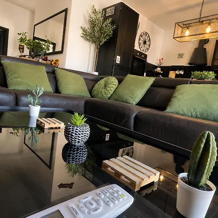 Industrial Cozy In Bugibba, Prime Location Apartment St. Paul's Bay