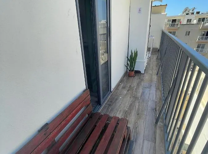 Apartamento Industrial Cozy In Bugibba, Prime Location St Paul's Bay