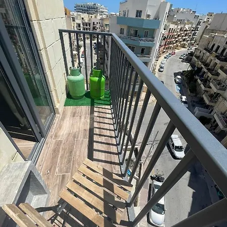 Industrial Charm Apt, Prime Location Appartement *