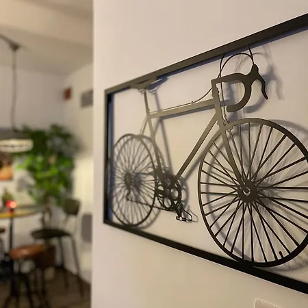 Industrial Charm Apt, Prime Location Appartement *