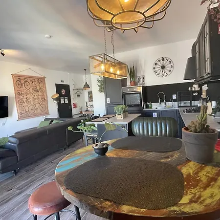 Appartement Industrial Charm Apt, Prime Location