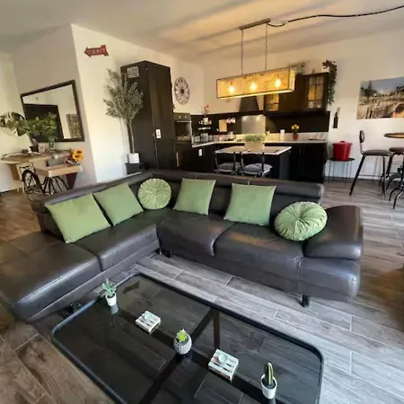 Appartement Industrial Charm Apt, Prime Location