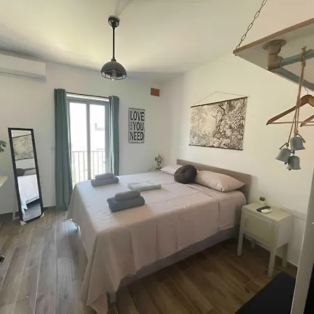 Industrial Cozy In Bugibba, Prime Location